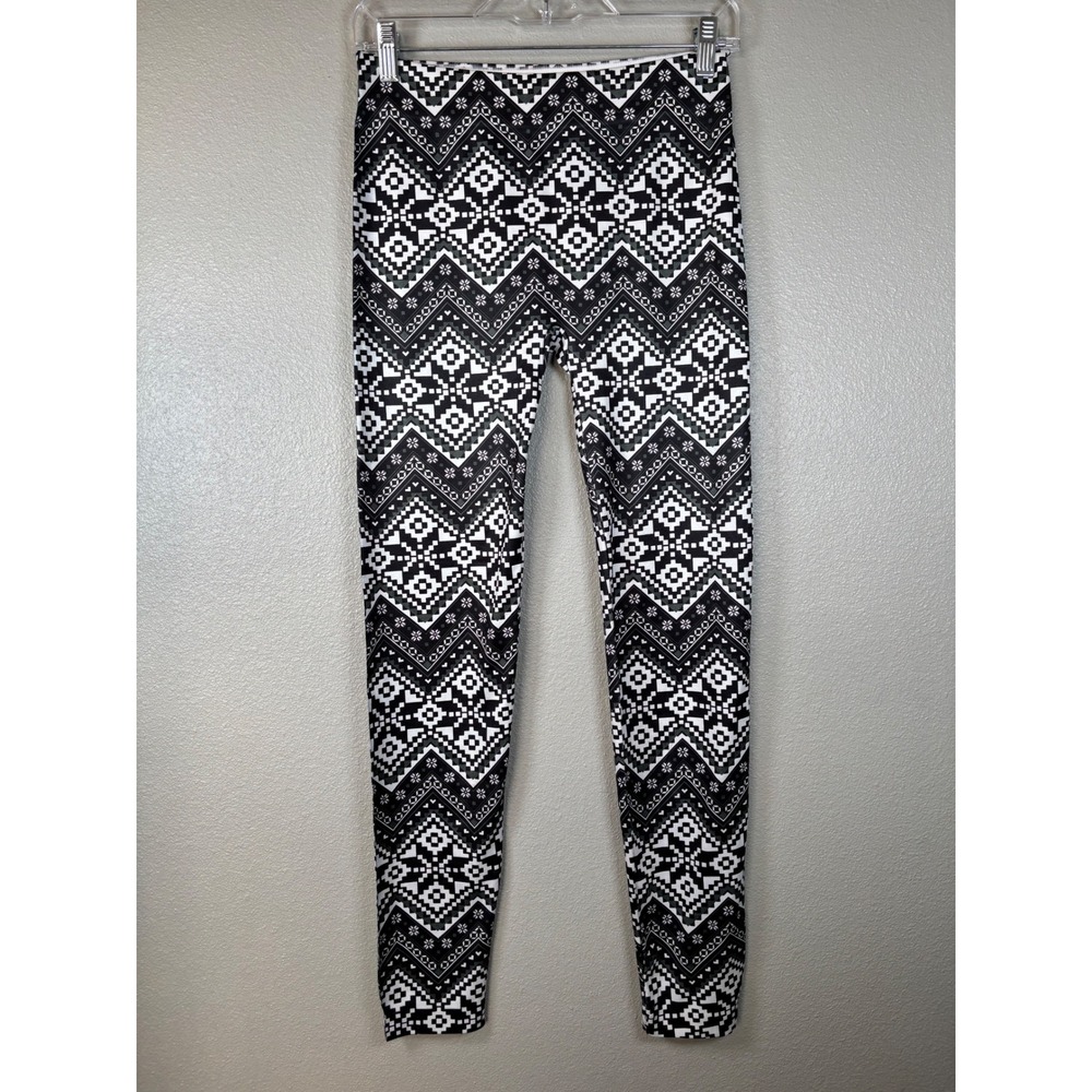 NO‎ BOUNDARIES Juniors L Black White Chevron Print Seamless Ankle Leggings NEW